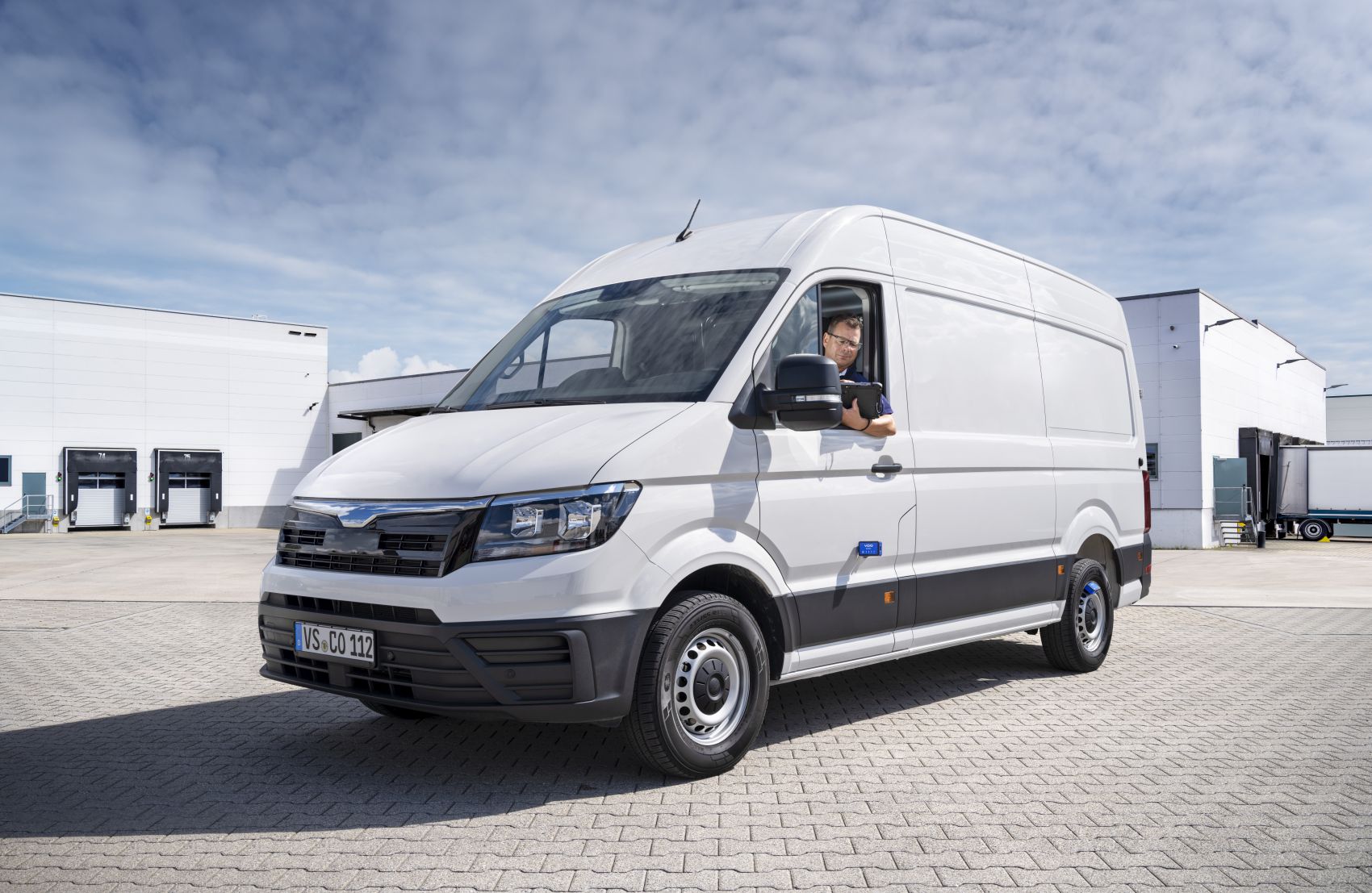 S03-2022-Transporter-HS-0117-220204-Lowres-RGB